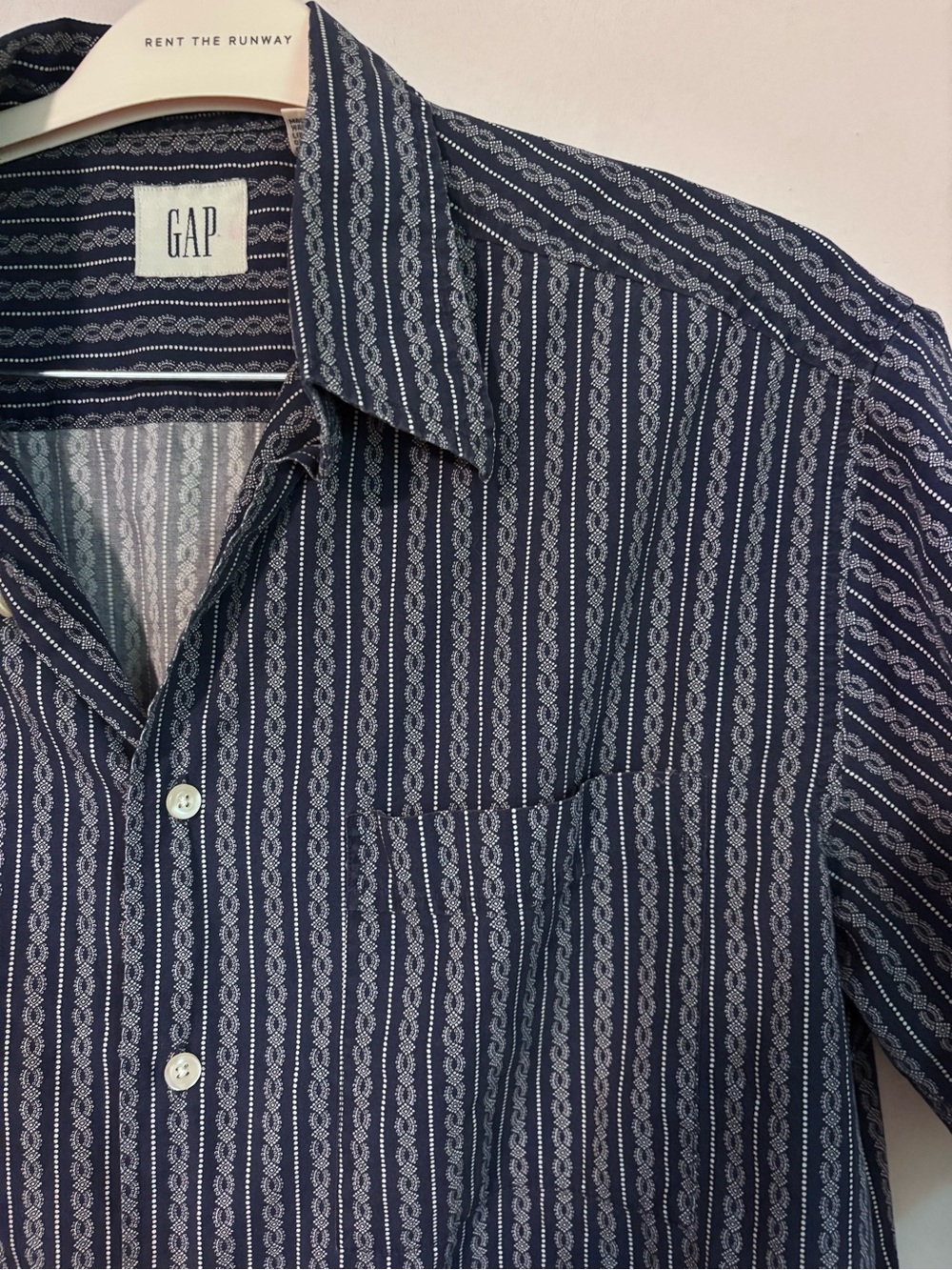 GAP - Men's Navy Striped Short-Sleeve Button-Down Shirt - size L - Picture 2 of 4